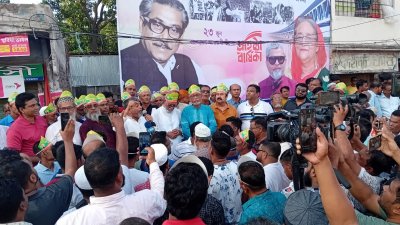 খুলনায় আলোচনা সভায় এস এম কামাল হোসেন