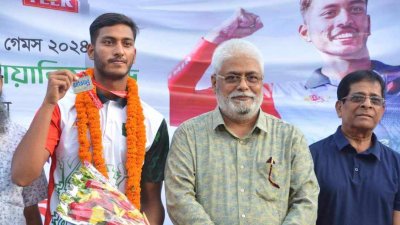 ফুলেল শুভেচ্ছায় সিক্ত সাগর