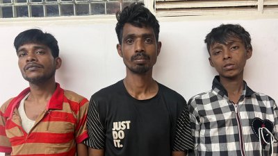 গ্রেফতার তিন জন