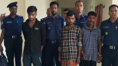 গ্রেফতার তিন ব্যক্তি (ছবি: প্রতিবেদক)