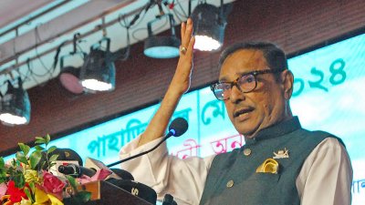 বক্তব্য দিচ্ছেন ওবায়দুল কাদের (ছবি: ফোকাস বাংলা)