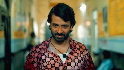 ‘দরদ’ লুকে শাকিব খান