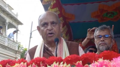 বক্তব্য দিচ্ছেন স্বাস্থ্যমন্ত্রী ডা. সামন্ত লাল সেন