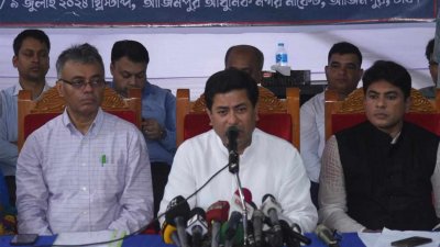 বক্তব্য দিচ্ছেন মেয়র শেখ ফজলে নূর তাপস