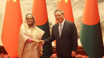 প্রধানমন্ত্রী শেখ হাসিনা ও চীনের প্রধানমন্ত্রী লি ছিয়াং (ছবি: ফোকাস বাংলা)