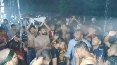 বৃহস্পতিবার আন্দোলনে রাজশাহী বিশ্ববিদ্যালয়ের শিক্ষার্থীরা