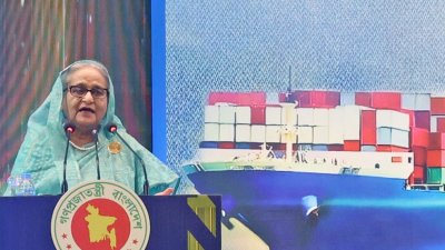 বক্তব্য দিচ্ছেন প্রধানমন্ত্রী শেখ হাসিনা