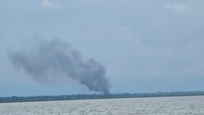 মিয়ানমার সীমান্ত এলাকায় আগুন