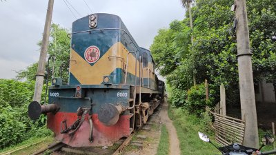 শাটল ট্রেন (ছবি: বাংলা ট্রিবিউন)