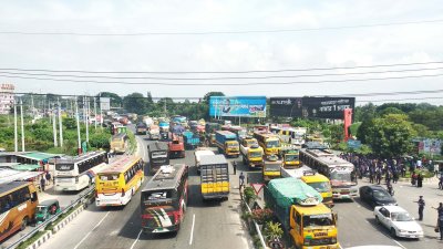 বর্তমানে মহাসড়কে যান চলাচল স্বাভাবিক রয়েছে