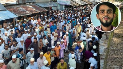 শান্তর জানাজা (ছবি: বাংলা ট্রিবিউন)