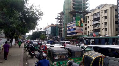 সড়কে যানজট (ছবি: বাংলা ট্রিবিউন)
