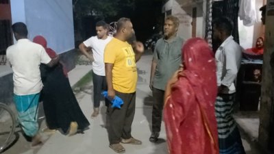 মৃতের স্বজনদের আহাজারি (ছবি: বাংলা ট্রিবিউন)