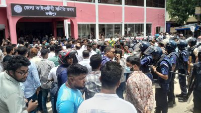 আন্দোলনের পক্ষে-বিপক্ষে দুদলের অবস্থান (ছবি: বাংলা ট্রিবিউন)