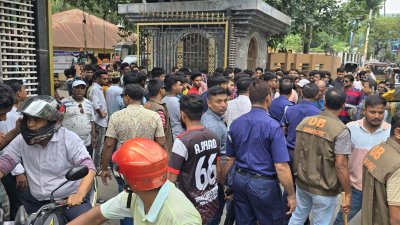 ‘মার্চ ফর জাস্টিস’ কর্মসূচিতে শিক্ষার্থীরা (ছবি: বাংলা ট্রিবিউন)