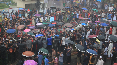 নোয়াখালীতে শিক্ষার্থীদের কর্মসূচি