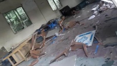 আশুলিয়া প্রেসক্লাবে ভাঙচুর চালিয়েছে আন্দোলনকারীরা