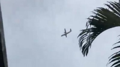 সাও পাওলো যাওয়ার দুর্ঘটনায় পড়ে  বিমানটি। ছবি: স্কাই নিউজ
