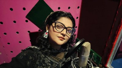 রেকর্ডিং রুমে সালমা
