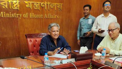 স্বরাষ্ট্র উপদেষ্টা ব্রিগেডিয়ার জেনারেল সাখাওয়াত হোসেন