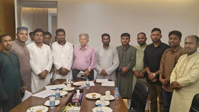 স্বরাষ্ট্র উপদেষ্টার সঙ্গে গণঅধিকার পরিষদের নেতারা