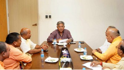 স্বরাষ্ট্র উপদেষ্টা ড. এমসাখাওয়াত হোসেনের সঙ্গে সাক্ষাৎ করেন  ইসকন প্রতিনিধি দল