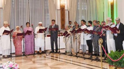 গত ৮ আগস্ট শপথ গ্রহণ করেন অন্তর্বর্তী সরকারের ১৭ উপদেষ্টা (ফাইল ছবি)