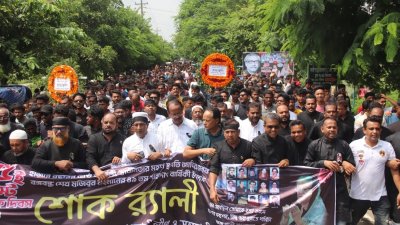 টুঙ্গিপাড়ায় শোক শোভাযাত্রা