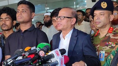 বক্তব্য দিচ্ছেন স্বাস্থ্য অধিদফতরের অতিরিক্ত মহাপরিচালক অধ্যাপক ডা. আহমেদুল কবীর
