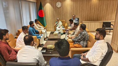 মৎস ও প্রাণীসম্পদ উপদেষ্টা ফরিদা আখতারের সঙ্গে গণাঅধিকার পরিষদের নেতাদের বৈঠক