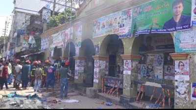 গাইবান্ধা জেলা বিএনপির কার্যালয় ভাঙচুর, অগ্নিসংযোগ
