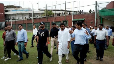 ক্রীড়া উপদেষ্টা আসিফের সঙ্গে নিজামউদ্দিন ও তামিম