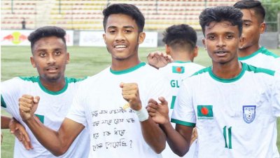 মিরাজুলের টি শার্টে লেখা বিশেষ বার্তা