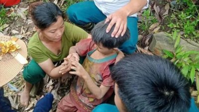 উদ্ধারের পর ড্যাং তিয়েন ল্যাম। ছবি: ভিয়েতনামের রাষ্ট্রীয় সংবাদমাধ্যম