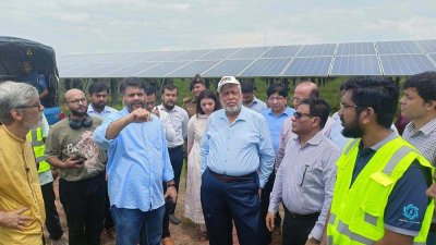 পাটুরিয়ায় অবস্থিত সোলার পাওয়ার প্লান্ট পরিদর্শন করেন বিদ্যুৎ, জ্বালানি ও খনিজসম্পদ উপদেষ্টা