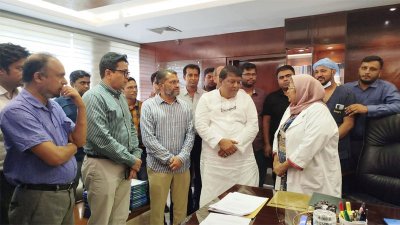 হাসপাতালে তারেক রহমানের প্রতিনিধি দল