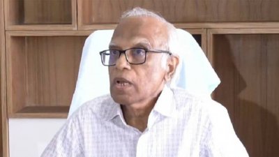 শিক্ষা উপদেষ্টা ওয়াহিদউদ্দিন মাহমুদ (ছবি: সংগৃহীত)