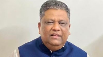 সাবেক মেয়র আনোয়ারুজ্জামান