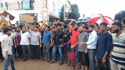 ‘ইনকনট্রেড লিমিটেড’ কনটেইনার ডিপোতে শ্রমিক অসন্তোষ ও বিক্ষোভ