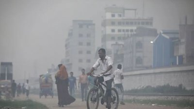ঢাকায় বায়ুদূষণের চিত্র। ছবি: রয়টার্স