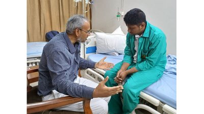 বিএনপির ভারপ্রাপ্ত চেয়ারম্যান তারেক রহমানের পক্ষে হাসনাত আব্দুল্লাহর খোঁজ নিচ্ছেন দলের স্বাস্থ্য বিষয়ক সম্পাদক ডা. রফিকুল ইসলাম