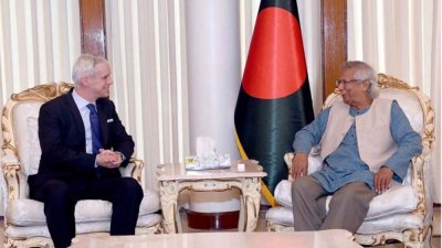 প্রধান উপদেষ্টার সঙ্গে সাক্ষাৎ করেন সুইজারল্যান্ডের রাষ্ট্রদূত