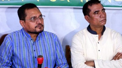 চট্টগ্রাম দক্ষিণ জেলা বিএনপির সাবেক আহ্বায়ক আবু সুফিয়ান ও যুগ্ম আহ্বায়ক এনামুল হক এনাম (ফাইল ছবি)