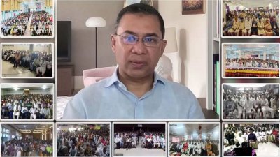 রবিবার সন্ধ্যায় তৃণমূল নেতাকর্মীদের সঙ্গে ধারাবাহিক মতবিনিময়ের অংশ হিসেবে খুলনা বিভাগের সভায় বক্তব্য রেখেছেন বিএনপির ভারপ্রাপ্ত চেয়ারম্যান তারেক রহমান