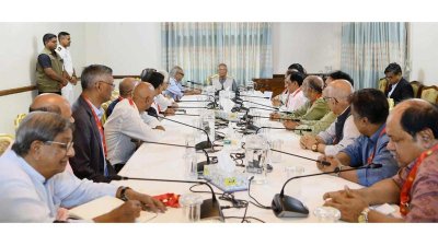 সম্পাদকদের সঙ্গে বৈঠকে প্রধান উপদেষ্টা