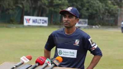 বাংলাদেশ টাইগার্সের কোচ মো. সোহেল ইসলাম।