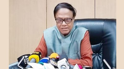 সংবাদ সম্মেলনে বক্তব্য রাখছেন বাংলাদেশ ব্যাংকের গভর্নর ড. আহসান এইচ মনসুর