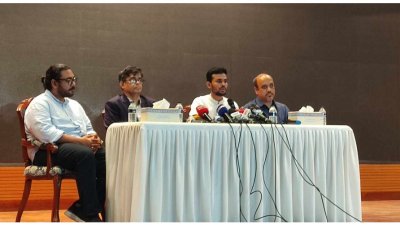 উপদেষ্টা পরিষদের সভার বিষয়ে  জানাতে ফরেন সার্ভিস একাডেমিতে ব্রিফিং করেন আসিফ মাহমুদ সজীব ভূঁইয়া