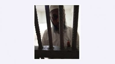 ট্রাক থামিয়ে চাঁদাবাজি: আটকের পর যুবদল নেতা বহিষ্কার 