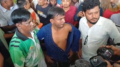 মারধরের শিকার হিরো আলম